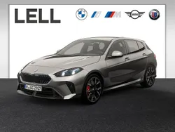 Grau Neu 2025 BMW 120 M Sport Kleinwagen | 46.755 € (Teuer)
