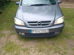 Grau Gebraucht 2005 Opel Zafira Van / Kleinbus | 1.800 € (Fairer Preis)