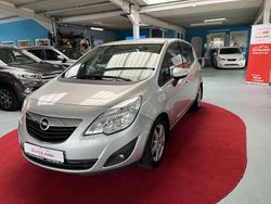 Silber Gebraucht 2011 Opel Meriva Edition Van / Kleinbus | 2.750 € (Guter Preis)