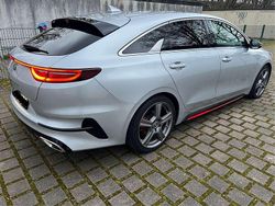 Grau Gebraucht 2019 Kia ProCeed Kleinwagen | 21.999 € (Fairer Preis)