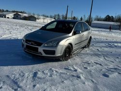 Grau Gebraucht 2007 Ford Focus Limousine | 1.350 € (Fairer Preis)