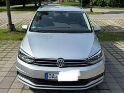 Silber Gebraucht 2018 VW Touran Comfortline Van / Kleinbus | 18.200 € (Fairer Preis)