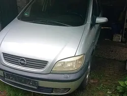 Silber Gebraucht 2001 Opel Zafira Van / Kleinbus | 1.800 € (Fairer Preis)