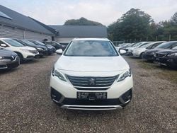 Weiß Gebraucht 2017 Peugeot 5008 Allure Van / Kleinbus | 10.300 €