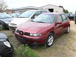 Rot Gebraucht 2001 Seat Leon Limousine | 890 € (Guter Preis)