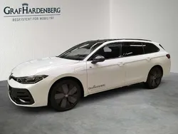 Pure white Gebraucht 2025 VW Passat R-line Kombi | 54.980 € (Fairer Preis)