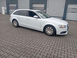 Weiß Gebraucht 2013 Audi A4 Attraction Kombi | 6.699 € (Superpreis)