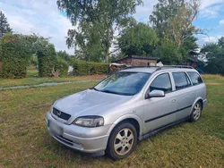 Silber Gebraucht 2004 Opel Astra Kombi | 800 €
