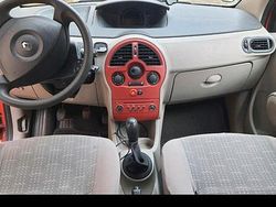 Rot Gebraucht 2006 Renault Modus Van / Kleinbus | 850 €