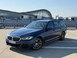 Blau Gebraucht 2022 BMW 520 Kombi | 34.900 € (Guter Preis)