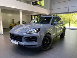 Arktikgrau Gebraucht 2024 Porsche Cayenne SUV | 111.900 € (Teuer)
