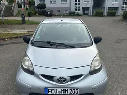 Silber Gebraucht 2006 Toyota Aygo Kleinwagen | 1.499 € (Guter Preis)