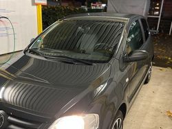Grau Gebraucht 2010 VW Fox Kleinwagen | 3.100 € (Etwas zu teuer)