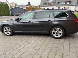 Grau Gebraucht 2019 VW Passat Business Kombi | 16.700 € (Guter Preis)