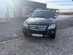 Obsidianschwarz metalliclack Gebraucht 2010 Mercedes ML500 SUV | 7.990 € (Superpreis)