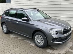 Graphitegrau metallic Neu 2025 Skoda Kamiq Essence SUV | 24.890 € (Guter Preis)
