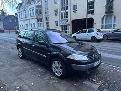 Schwarz Gebraucht 2005 Renault Mégane II Dynamique Limousine | 3.300 € (Etwas zu teuer)