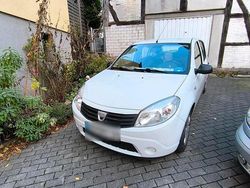 Weiß Gebraucht 2010 Dacia Sandero Kleinwagen | 2.500 € (Teuer)
