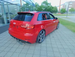 Rot Gebraucht 2018 Audi S3 Sportback Performance Kombi | 25.999 € (Teuer)