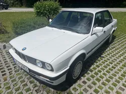 Weiß Gebraucht 1990 BMW 316 Limousine | 6.500 €