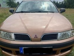 Braun Gebraucht 2000 Mitsubishi Carisma Limousine | 500 € (Guter Preis)