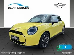 Sunny side yellow Gebraucht 2024 Mini Cooper SE Classic Kleinwagen | 30.990 €