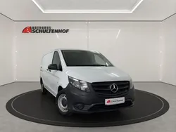 Weiß Gebraucht 2023 Mercedes Vito Van / Kleinbus | 27.499 € (Superpreis)