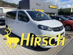 Weiss (jade weiß) Gebraucht 2022 Opel Zafira Life Van | 34.980 € (Superpreis)