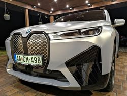 Weiß Gebraucht 2022 BMW iX Sport Line SUV | 59.500 €