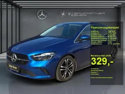 Metalliclack spektralblau Gebraucht 2024 Mercedes B200 Progressive Van / Kleinbus | 30.350 € (Guter Preis)