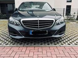 Grau Gebraucht 2014 Mercedes E400 Elegance Limousine | 18.500 €