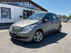 Grau Gebraucht 2007 Mercedes B180 Van / Kleinbus | 2.799 € (Guter Preis)