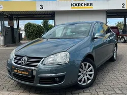 Grün Gebraucht 2007 VW Jetta Limousine | 2.999 € (Guter Preis)