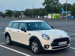 Grau Gebraucht 2018 Mini Clubman Kombi | 7.000 €
