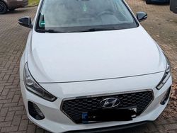 Weiß Gebraucht 2017 Hyundai i30 Style Limousine | 11.700 € (Fairer Preis)