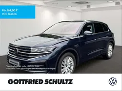 Blau Gebraucht 2024 VW Touareg Elegance SUV | 56.170 € (Guter Preis)