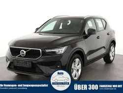 Onyx black metallic Neu 2025 Volvo XC40 Core SUV | 37.495 € (Superpreis)