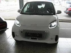 Weiß Gebraucht 2024 Smart ForTwo Electric Drive Exclusive | 13.499 € (Guter Preis)