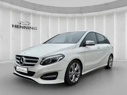 Weiß Gebraucht 2015 Mercedes B180 Urban Van / Kleinbus | 17.280 € (Fairer Preis)