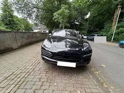 Schwarz Gebraucht 2011 Porsche Cayenne S E-Hybrid SUV | 21.000 € (Etwas zu teuer)