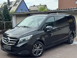 Schwarz Gebraucht 2018 Mercedes E250 Edition Van / Kleinbus | 38.900 € (Fairer Preis)