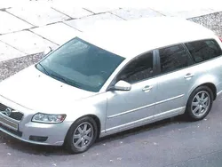 Silber Gebraucht 2011 Volvo V50 Kinetic Kombi | 2.550 € (Fairer Preis)