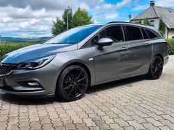 Grau Gebraucht 2018 Opel Astra Kombi | 11.200 € (Etwas zu teuer)