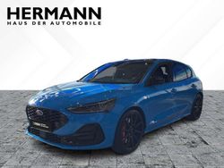 Blau Neu 2025 Ford Focus ST Limousine | 41.610 € (Etwas zu teuer)