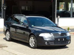 Schwarz Gebraucht 2006 Skoda Octavia RS Kombi | 3.490 € (Fairer Preis)