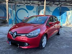 Rot Gebraucht 2015 Renault Clio IV Luxe Kleinwagen | 7.900 € (Guter Preis)