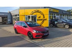 Chili rot (metallic) (metallic) Gebraucht 2021 Opel Astra Business Elegance Kombi | 17.990 € (Etwas zu teuer)