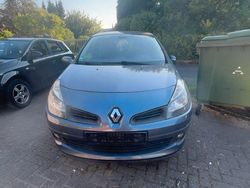 Blau Gebraucht 2006 Renault Clio II Expression Limousine | 1.350 € (Fairer Preis)