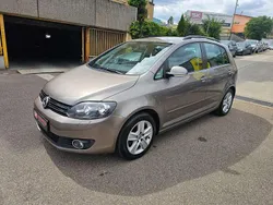 Braun Gebraucht 2009 VW Golf Plus Cross Van / Kleinbus | 7.450 € (Etwas zu teuer)
