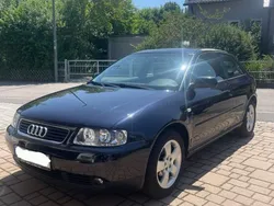 Blau Gebraucht 2002 Audi A3 Ambition Limousine | 1.300 € (Fairer Preis)